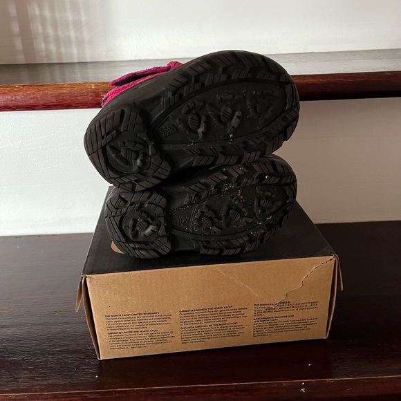 The North Face Alpenglow Boots - Picture 3 of 4